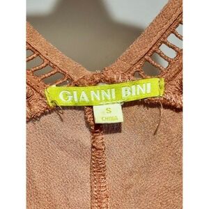 Gianni Bini Top Cutout Neckline Sleeveless‎ Blouse Casual S